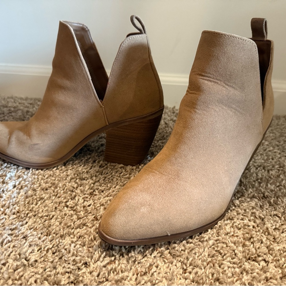 Stylish Tan Ankle Boots for Women